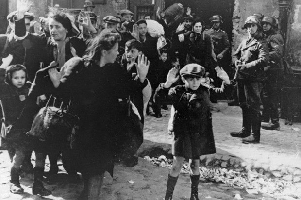 Jews rounded up in Warsaw